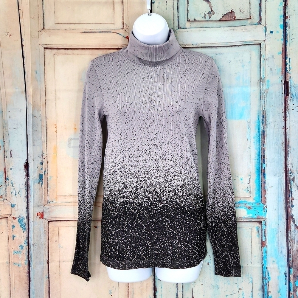 Athleta Flurry Gradient Base Layer Ombré Turtleneck Long Sleeve Top - Picture 2 of 8